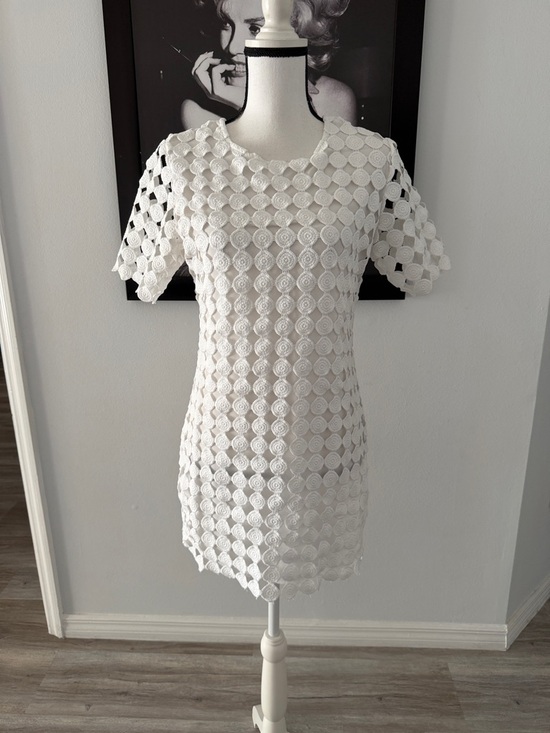 Alexis Dresses & Skirts - Alexis white crochet shift dress size small